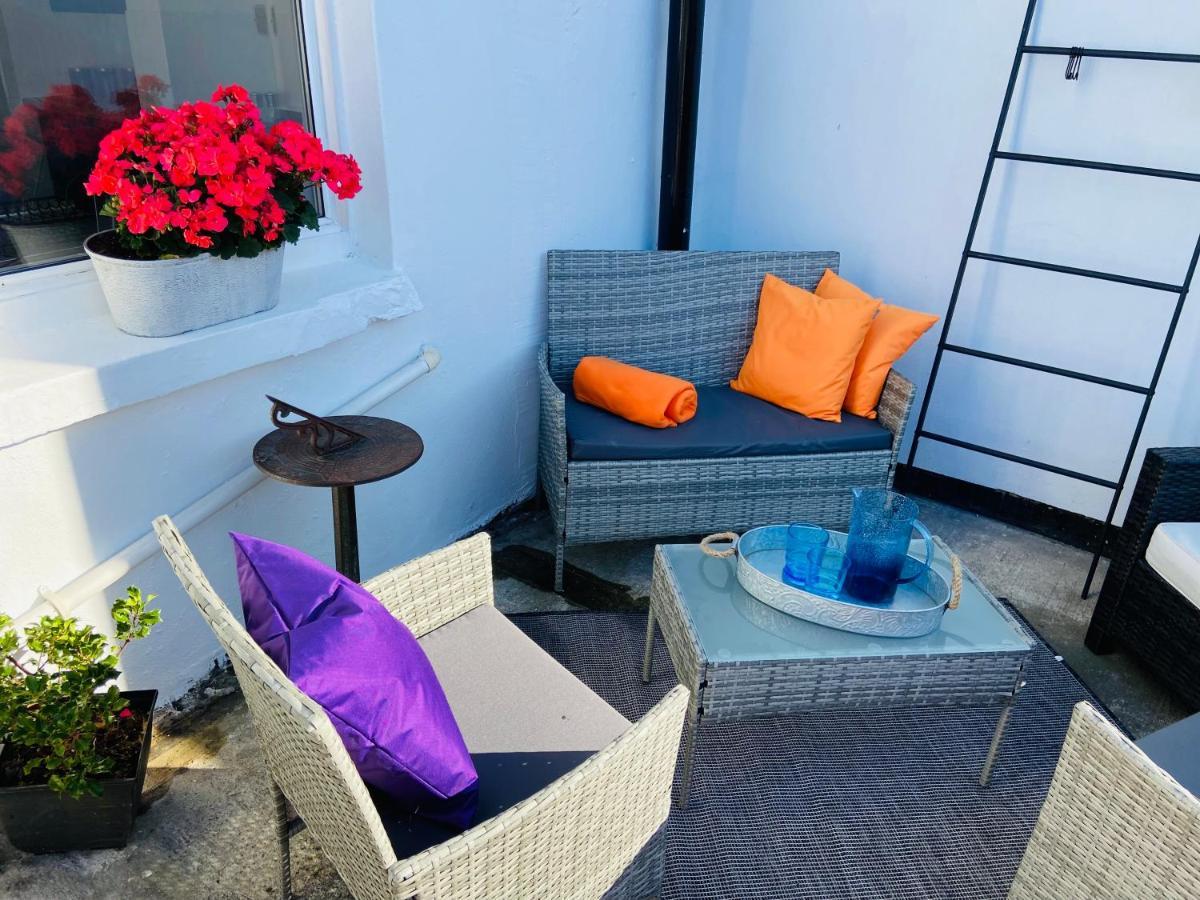 Funky Cozy Cottage With Outside Space AEGON International Exteriér fotografie