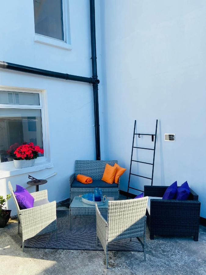 Funky Cozy Cottage With Outside Space AEGON International Exteriér fotografie